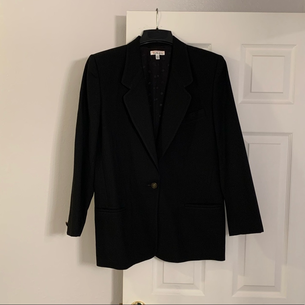 "Talbots" Black vintage long suit jacket with lining. Size 10
Like New
